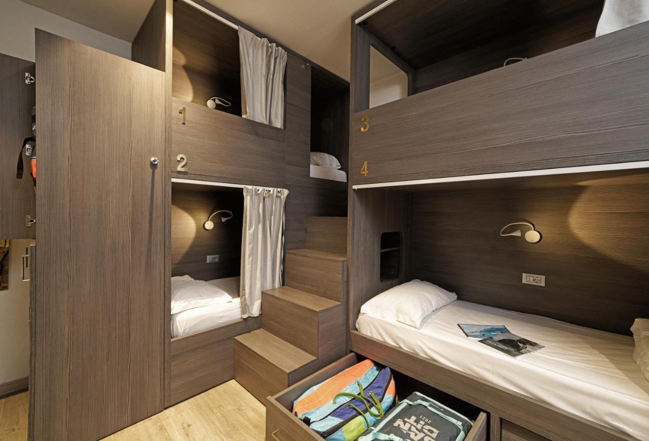 "La Locanda" Campione Del Garda Hostel ภายนอก รูปภาพ