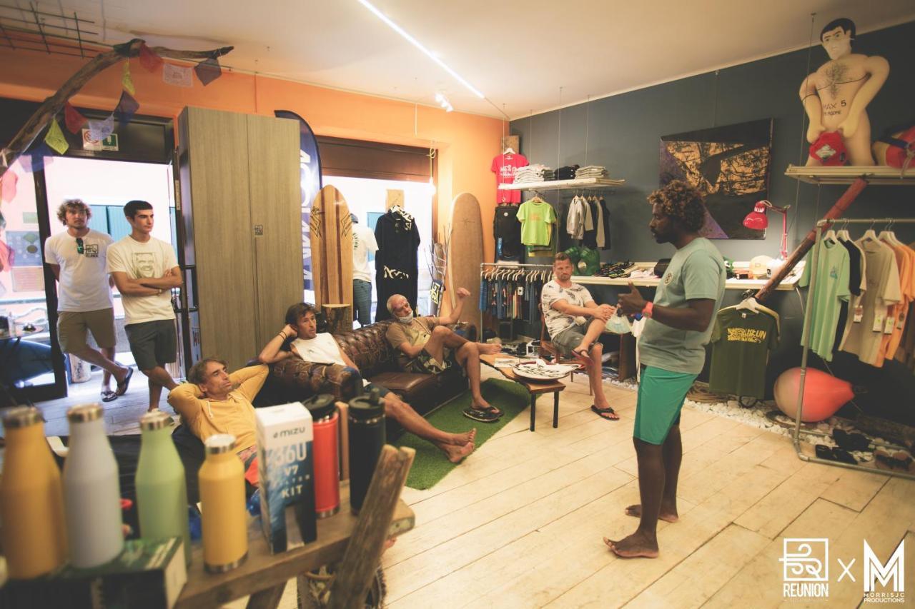 "La Locanda" Campione Del Garda Hostel ภายนอก รูปภาพ