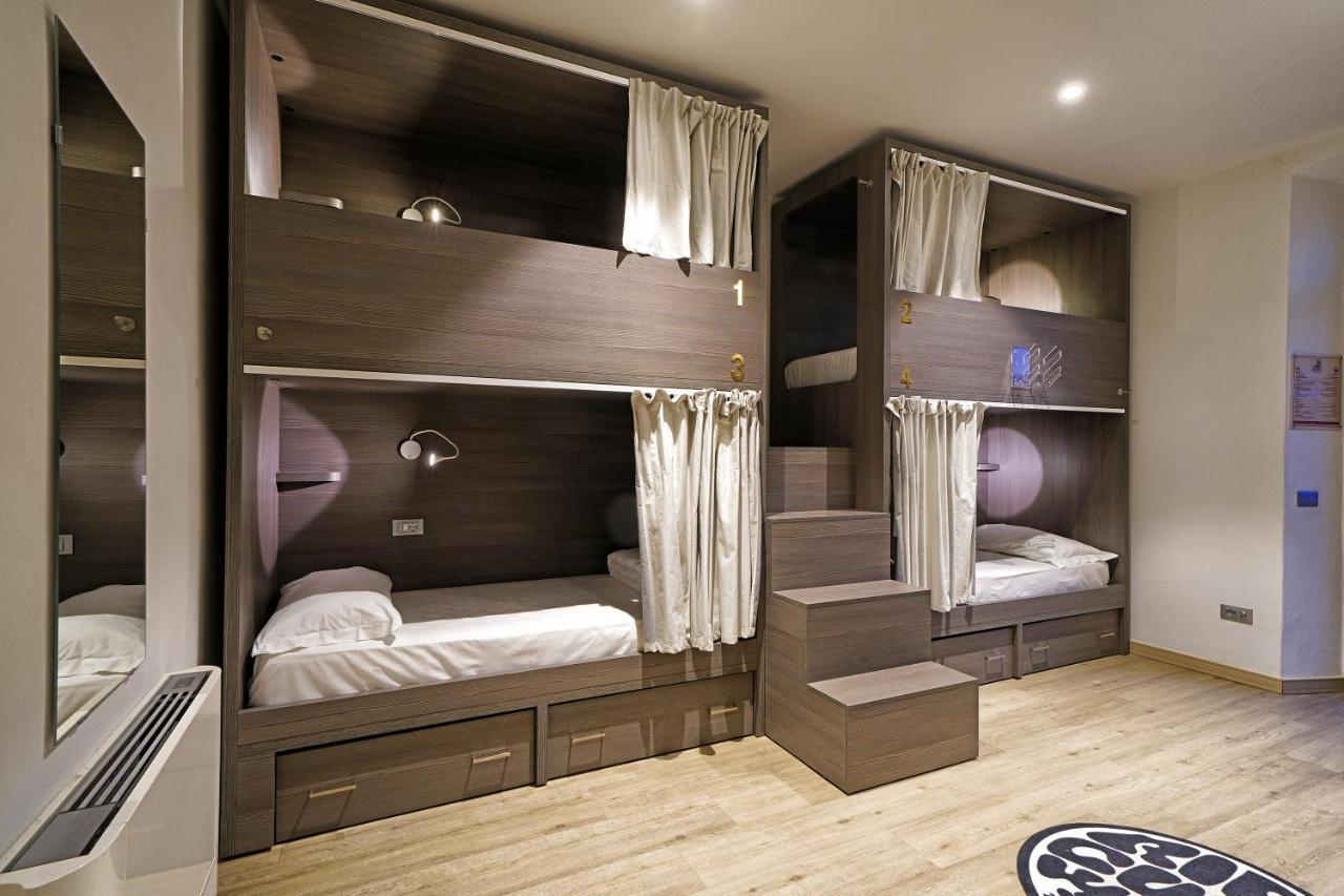 "La Locanda" Campione Del Garda Hostel ภายนอก รูปภาพ